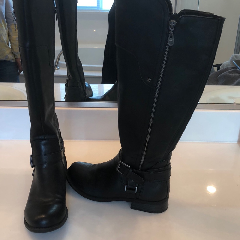 EUC 7.5 G By Guess Boots